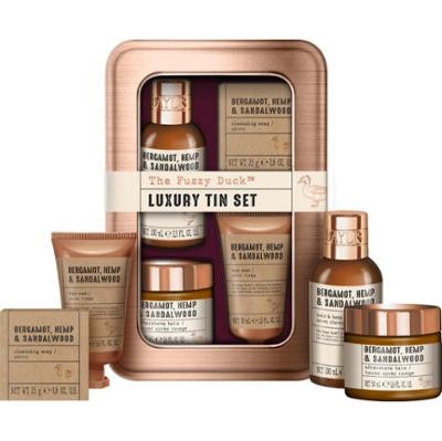 Baylis & Harding The Fuzzy Duck Bergamot, Hemp & Sandalwood zestaw upominkowy blaszane pudełko
