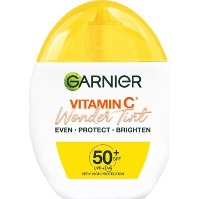 Garnier Vitamin C Wonder Tint lekki fluid tonujący SPF 50+ odcień Light 40 ml