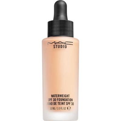 MAC Cosmetics Studio Waterweight SPF 30 Foundation lekki podkład nawilżający SPF 30 odcień NW 22 30 ml