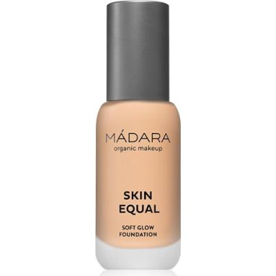 MÁDARA Skin Equal podkład rozświetlający nadający naturalny wygląd SPF 15 odcień #40 Sand 30 ml
