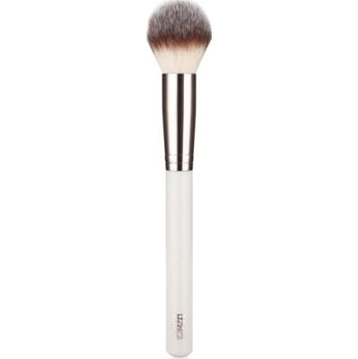 MUA Makeup Academy Brushes Finishing pędzel owalny do pudru 1 szt.