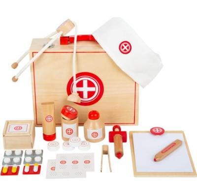 Small foot Wooden Doctor’s Kit zestaw zabawek z drewna 3 y+ 24 szt.