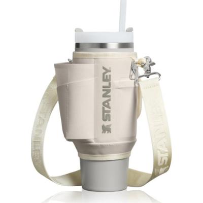 Stanley The All Day Quencher Carry-All futerał na kubek 890 ml Cream 1 szt.