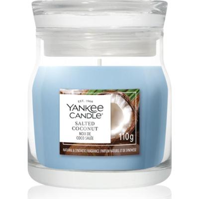 Yankee Candle Salted Coconut świeczka zapachowa Signature 110 g