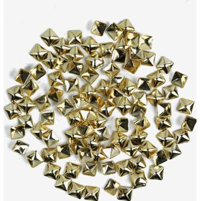 772 Ozdoba do manicure Semilac złoty kwadrat duży, 100 sztuk