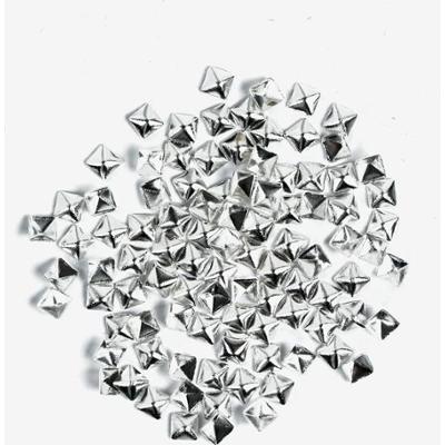 773 Ozdoba do manicure Semilac srebrny kwadrat duży, 100 sztuk