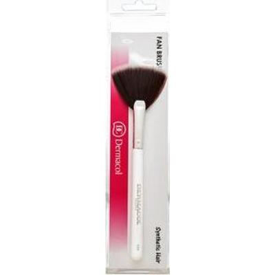 Dermacol Fan Brush pędzel rozjaśniający D59