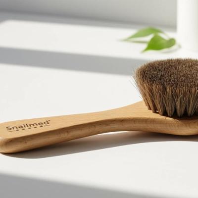 Naturalna Szczotka do Twarzy z Włosiem Końskim i Ręcznie Robioną Rączką z Bukowego Drewna