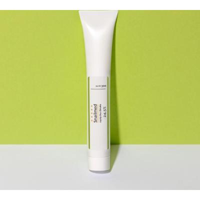 Głęboko nawilżająca Maść podologiczna do stóp z naturalnym śluzem ślimaka, mocznikiem, olejkiem awokado, masłem shea oraz z witaminą E, 20ml