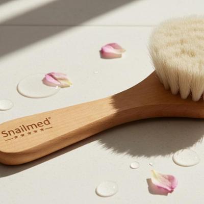 Naturalna Szczotka do Masażu Twarzy z Włosia Koziego i Oprawką z Drewna Bukowego