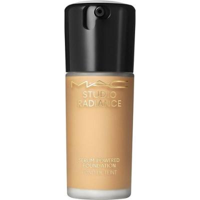 MAC Studio Radiance Podkład z serum NC25