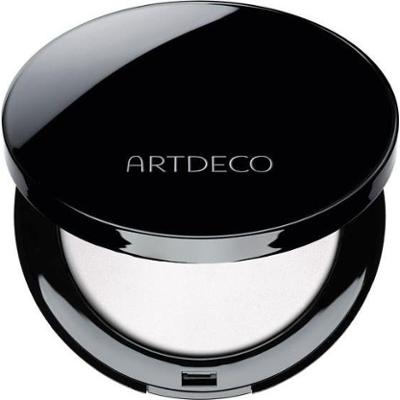 Transparentny puder utrwalający makijaż