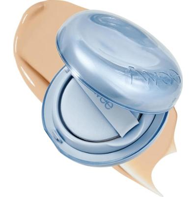 FWEE - Cushion Glass Natural 03 Natural Glass SPF 50+ PA+++, 13g - neutralno-ciepły podkład w formie cushion w odcieniu beżowym