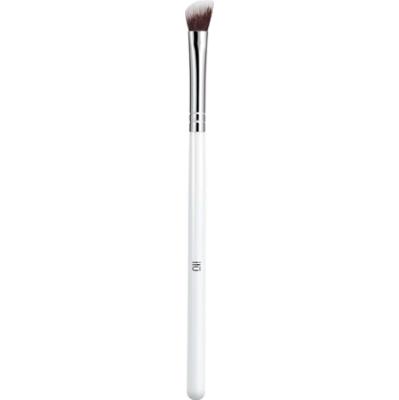 ilū 417 Angled Eyeshadow Brush