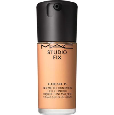 MAC Cosmetics Studio Fix Broad Spectrum Foundation SPF 15 NW22
