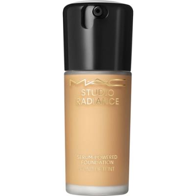 MAC Cosmetics Studio Radiance Serum-Powered Foundation Nc25