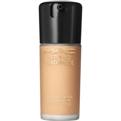 MAC Cosmetics Studio Radiance Serum-Powered Foundation Nc37