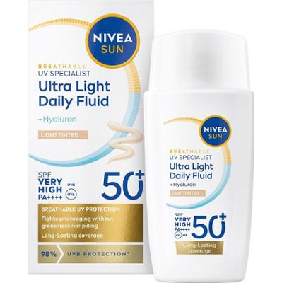 NIVEA SUN UV Face Specialist Ultra Light Daily Fluid, Light Tinted SPF