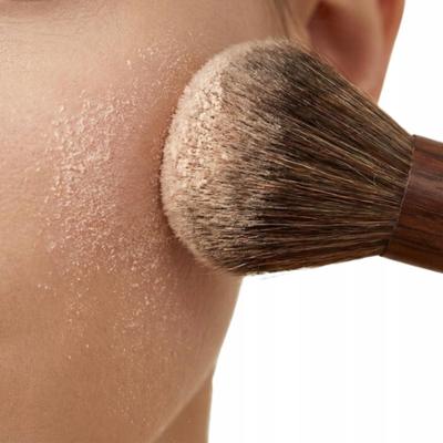 Eveline Barely Powder Rozświetlający Sypki Puder Do Twarzy Oliwkowy 8g