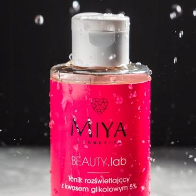 Miya Beauty Lab Rozświetlający Tonik Do Twarzy z Kwasem Glikolowym 150ml