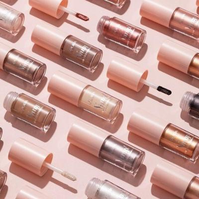 Pupa Vamp! Liquid Eyeshadow Błyszczący Cień Do Powiek w Płynie 001 Snow