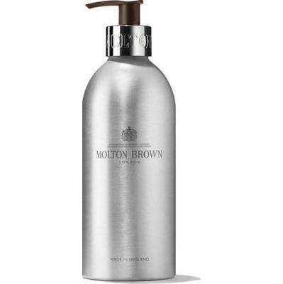 Molton Brown Żel pod prysznic Coastal Cypress & Sea Fennel Infinite w butelce 400 ml