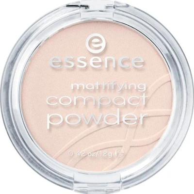 Essence Cosmetics Puder matujący w kompakcie 10-Jasny Beż 12g