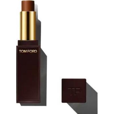 Tom Ford Korektor matowy Traceless Soft – 6W1 Spice