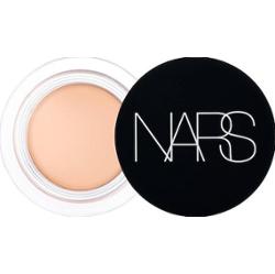 Nars - Soft Matte Complete Concealer - Korektor - Café Con Leche - Light 2.6 With golden Undertones - Dla Kobiet