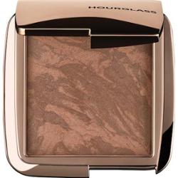 Hourglass - Ambient Lighting Bronzer - Rozświetlający Bronzer Do Twarzy Format Podróżny - Ambient Lighting Bronzer - Radiant Btg - Dla Kobiet