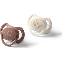 BabyOno Take Care Symmetrical Silicone Soothers smoczek Day & Night 18m+ 2 szt.