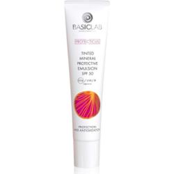 BasicLab Dermocosmetics Protecticus emulsja ochronna do skóry wrażliwej ze skłonnością do zaczerwienień SPF 50+ 40 ml