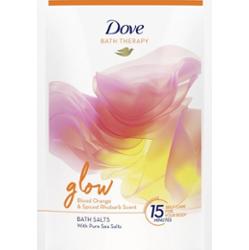 Dove Bath Therapy Glow sól do kąpieli Blood Orange & Spiced Rhubarb 400 g