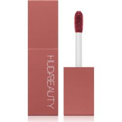 Huda Beauty Creamy Lip And Cheek Stain wieofunkcyjny kosmetyk do makijażu ust i policzków odcień Berry Kiss 6 ml
