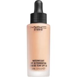 MAC Cosmetics Studio Waterweight SPF 30 Foundation lekki podkład nawilżający SPF 30 odcień NW18 30 ml