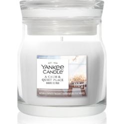 Yankee Candle A Calm & Quiet Place świeczka zapachowa Signature 110 g