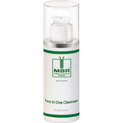 MBR Medical Beauty Research TWO IN ONE CLEANSER - OCZYSZCZAJĄCE I NAWILŻAJĄCE MLECZKO DO DEMAKIJAŻU Mleczka do twarzy 150 ml