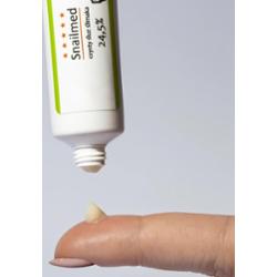 Głęboko nawilżająca Maść podologiczna do stóp z naturalnym śluzem ślimaka, mocznikiem, olejkiem awokado, masłem shea oraz z witaminą E, 10ml