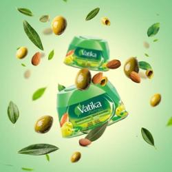 Vatika Krem do stylizacji włosów Oliwa-Migdał-Henna 210ml