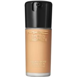 MAC Cosmetics Studio Radiance Serum-Powered Foundation Nc40