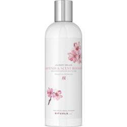 Rituals The Ritual of Sakura Płyn Zmiękczający I Zapach Do Tkanin 2 W