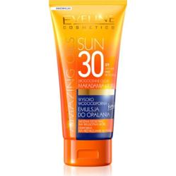 Eveline Cosmetics Niesamowite olejki Mleczko opalające Spf 30 200 Ml