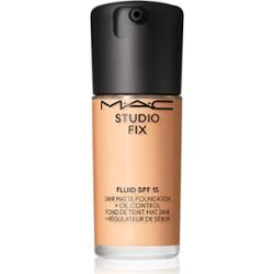 Mac Studio Fix Fluid SPF 15 - Matujący makijaż 30 ml NC18