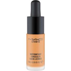 MAC Studio Waterweight Płynny Korektor NC45 9 ml