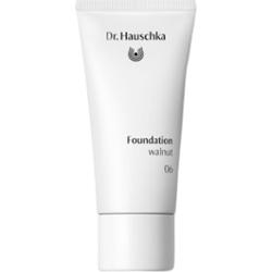 Podkład Dr Hauschka, Orzech 06 (30 ml)