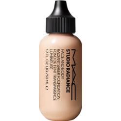 MAC Studio Radiance Face And Body W0